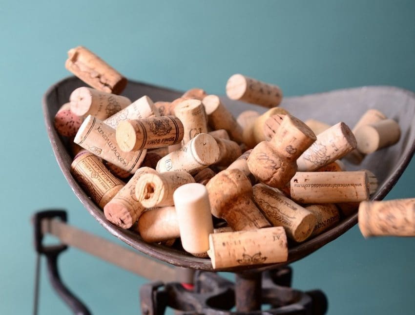 What do you do with all of those leftover wine corks? Make cat toys, of course! Check out 4 really cool DIY wine cork cat toys!