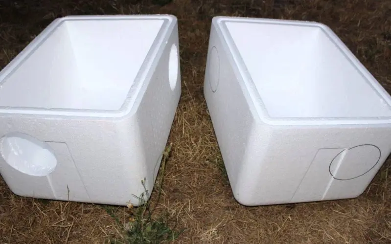 DIY styrofoam cat shelter