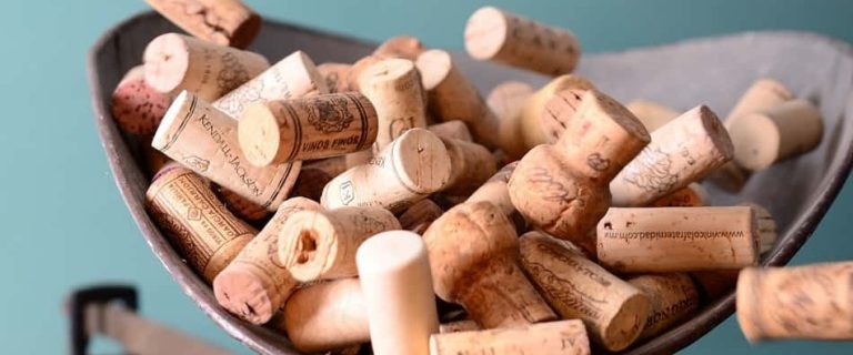 What do you do with all of those leftover wine corks? Make cat toys, of course! Check out 4 really cool DIY wine cork cat toys!